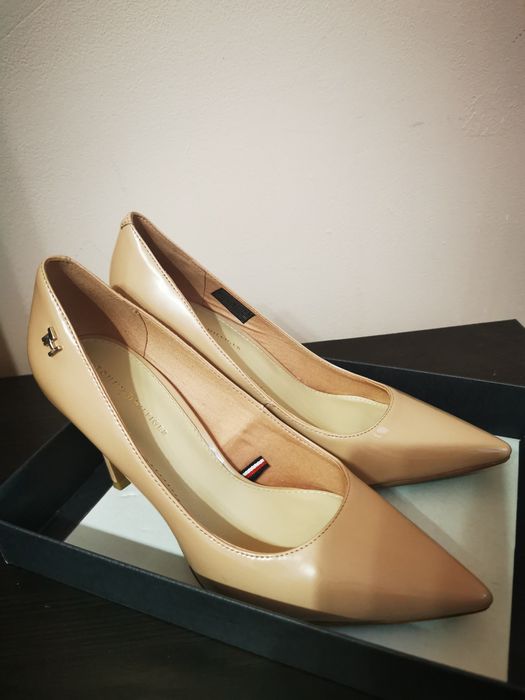 Pantofi Tommy Hilfilger nude mărimea 38