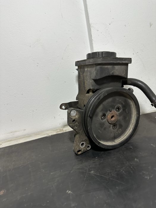 Pompa servo servodirectie BMW Seria 5 e60 E61 525d 530d 177cp 218cp