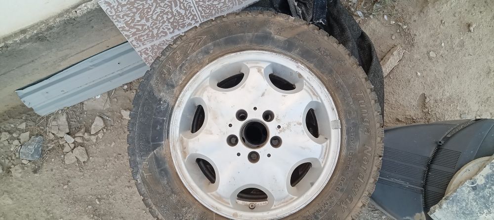 4 дөңгелек титанкасымен.