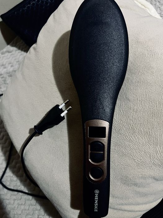 Гребен/четка за изправяне на коса