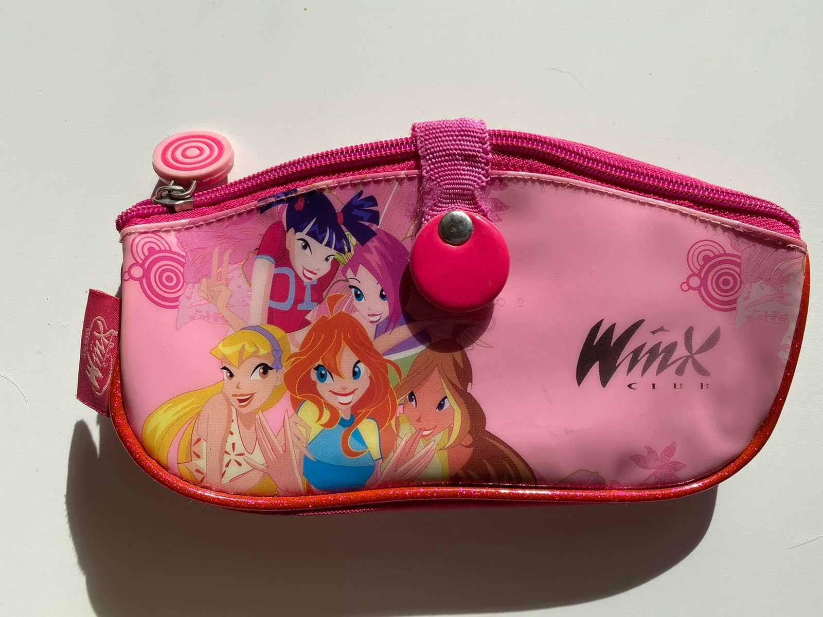 Детски чанти, раница и несесери Winx Club - Клуб Уинкс