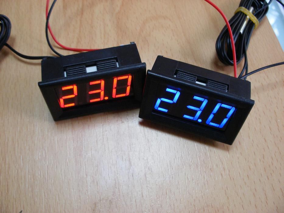 Панелен LED / LCD термометър -50 - +110 ° C със сонда червен/син/зелен
