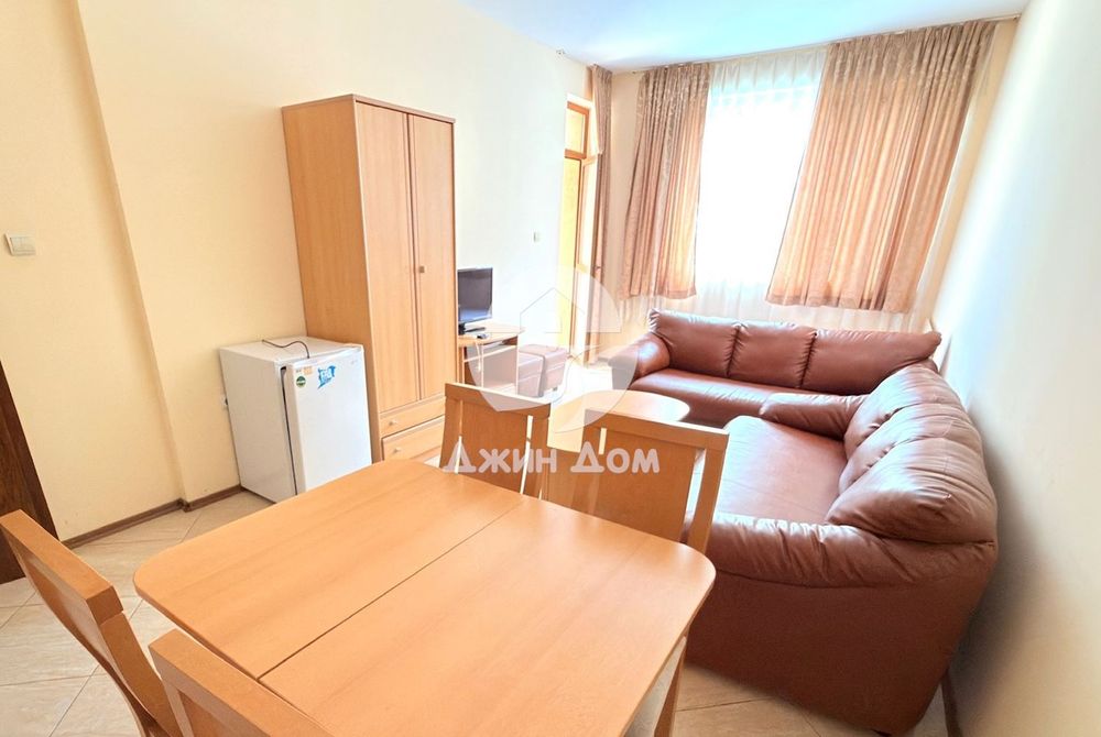 Продава се Двустаен апартамент в к.к. Слънчев бряг - 58 кв.м за 1121 €/кв.м - Снимка #1