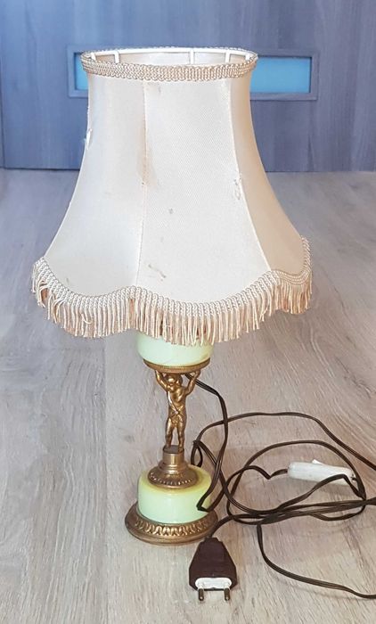 Старинна бронзова лампа