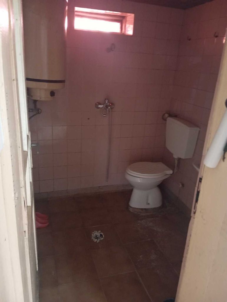 Продава се Къща в Добрич, Център - 75 кв.м за 1067 €/кв.м - Снимка #4