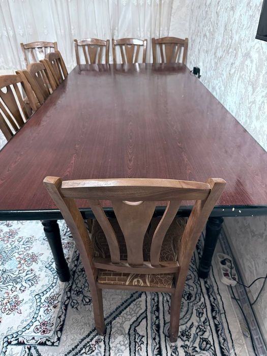 Стол и стул на 8 человек