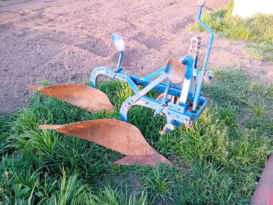 Vând tractor Ford 4000