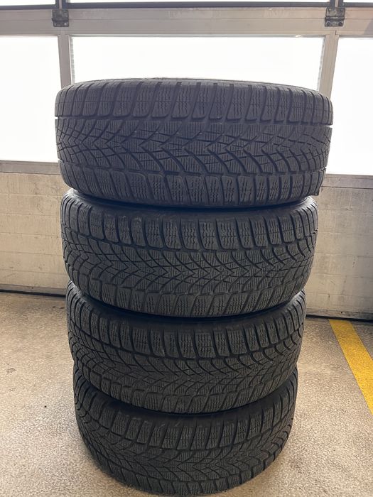 Roti bmw G30 de iarna 225 55 17 Dunlop cu senzori original