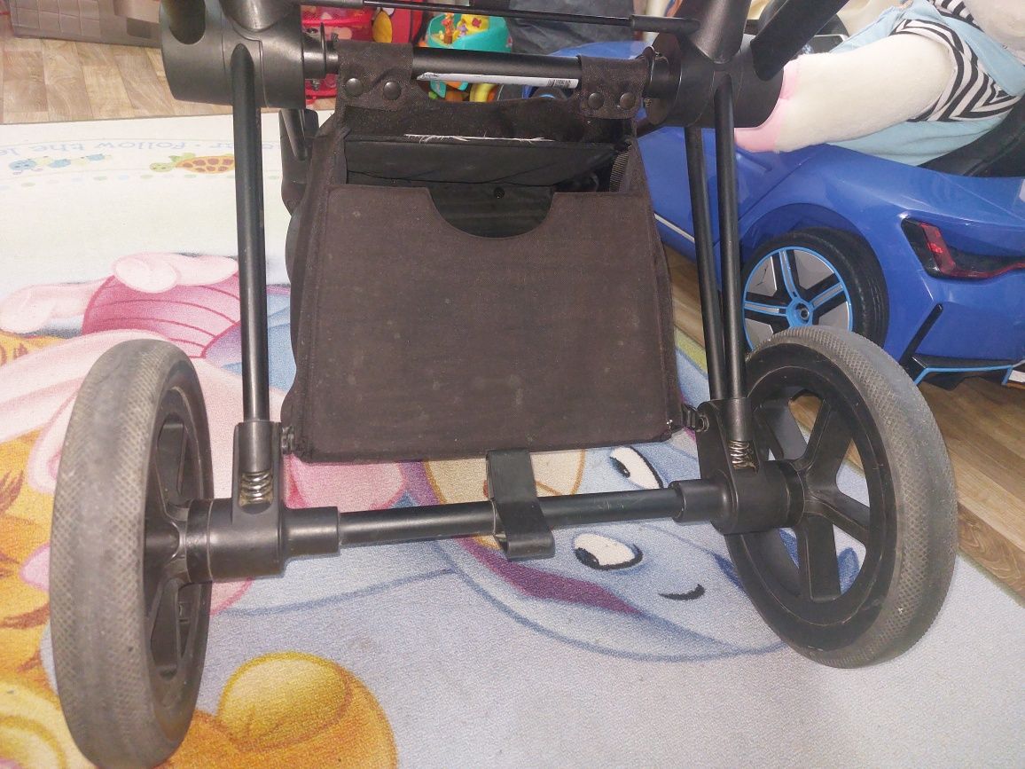 Бебешка количка Cybex Priam platinum lux