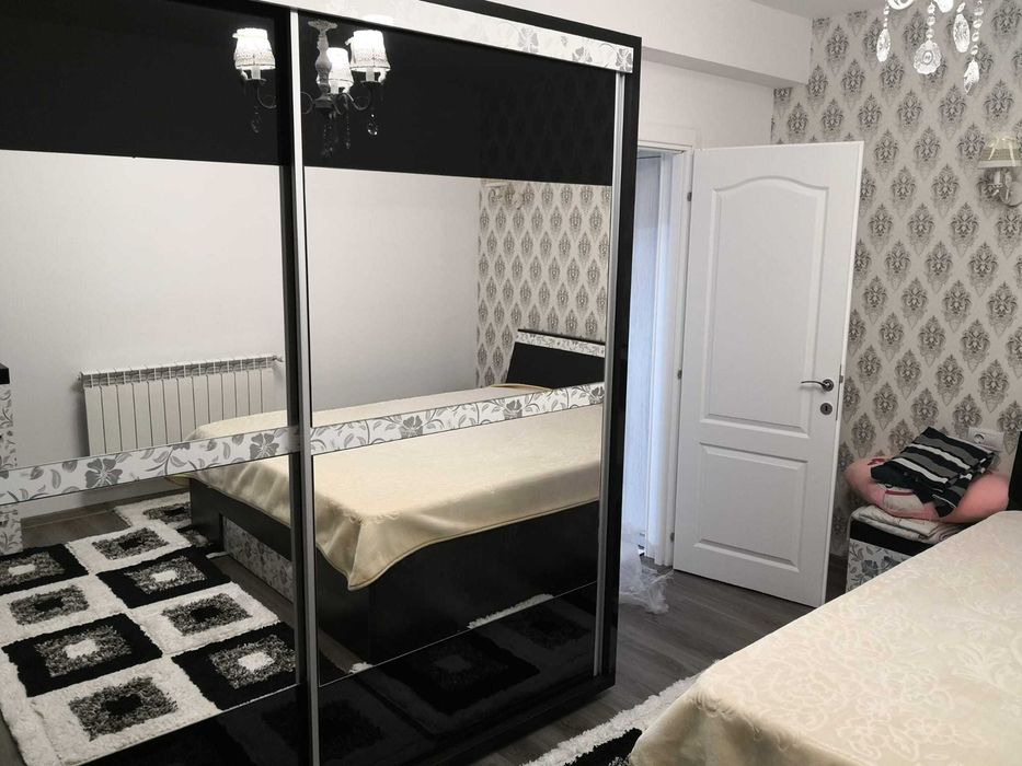 Apartament 3 camere | 100 mp | Etaj 2 | Mobilat | Loc parcare + boxă