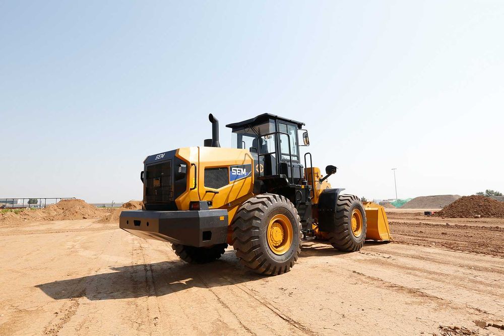 Фронтальный погрузчик SEM [656F] 3.5м³ В НАЛИЧИИ!