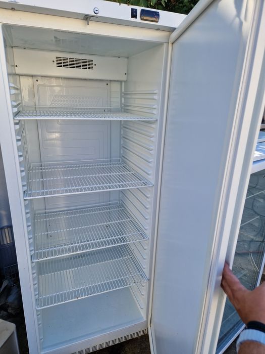 Frigider, Masa rece cu usi inox, blat inox, masa frigorifică