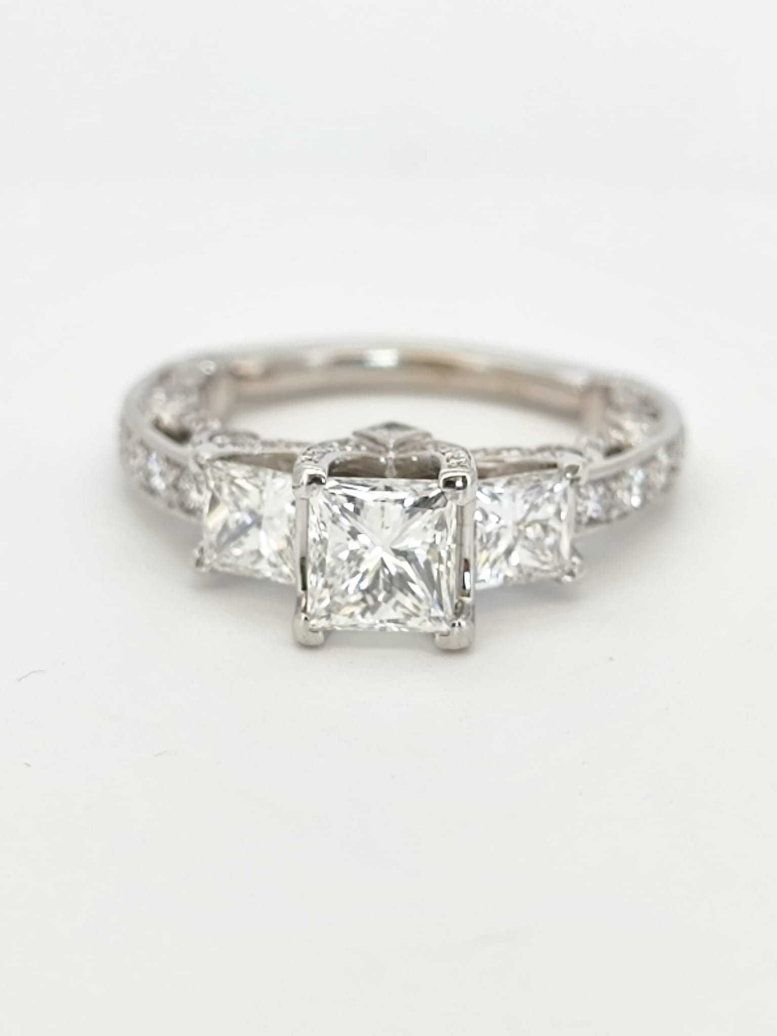 Inel 14k Verragio cu diamante 3ct Unlike any Other!