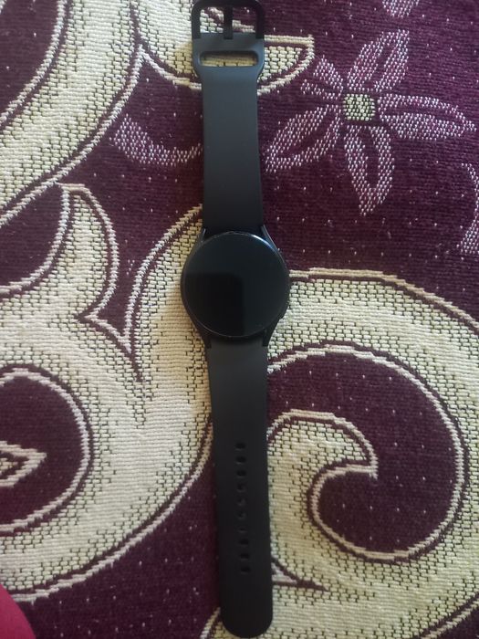 Galaxy watch 4 в отличном состоянии