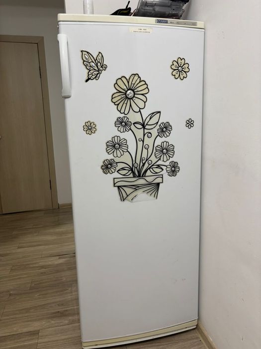 Холодильник не рабочий отдам даром
