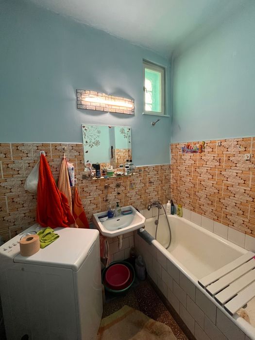 Casa/Apartment de vânzare, 2 camere, mobilat, central