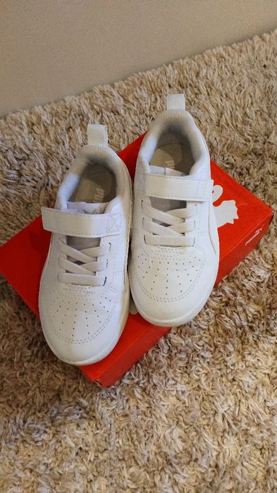 Бели маратонки Puma 28р.