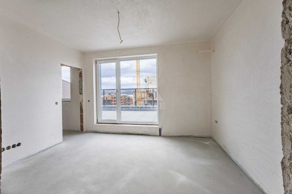 Продава се Тристаен апартамент в София, Овча купел - 156 кв.м за 2244 €/кв.м - Снимка #2