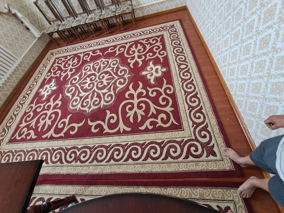 Кілем сатылады. Жағдайы жақсы..