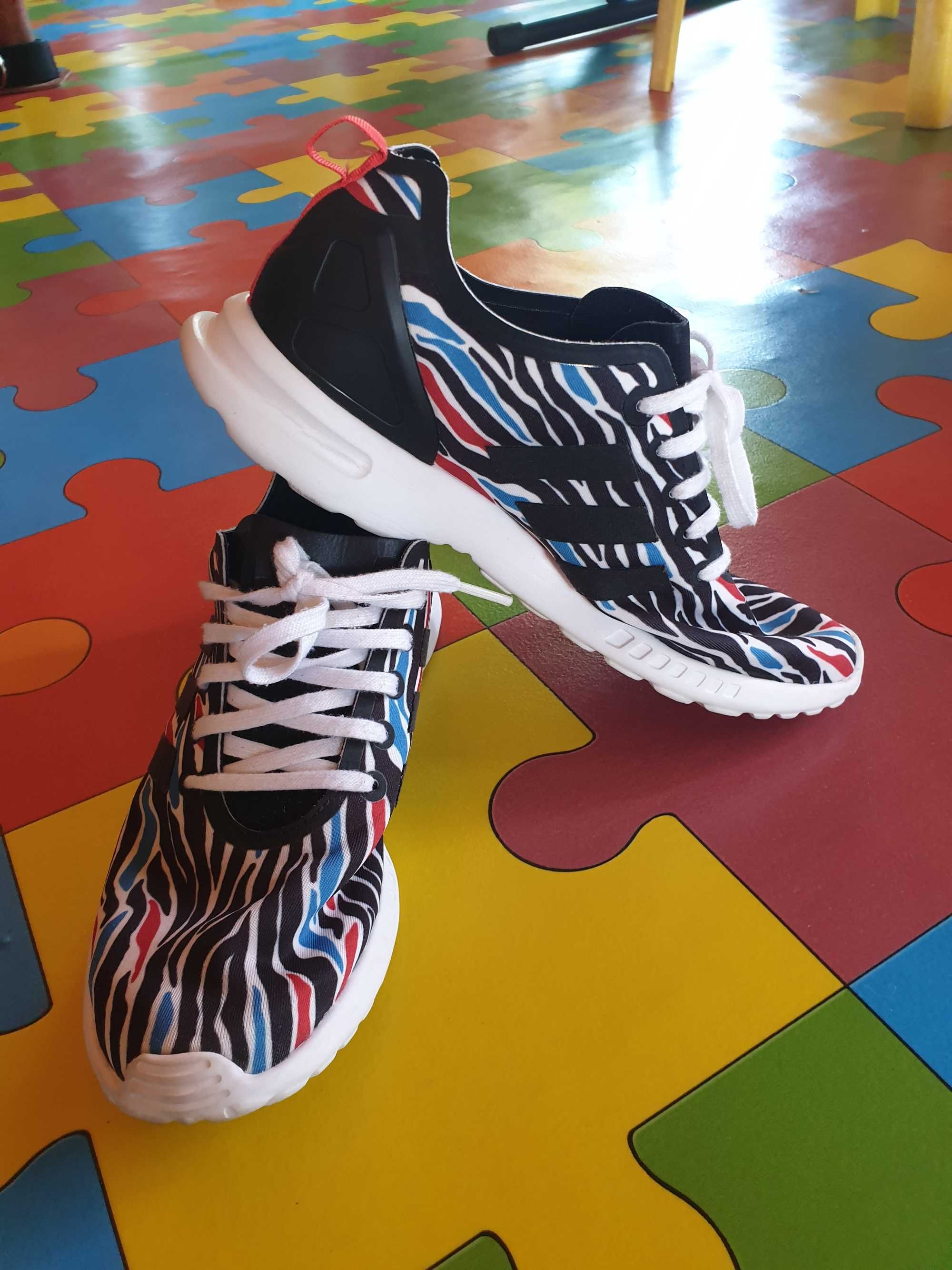 Маратонки adidas
