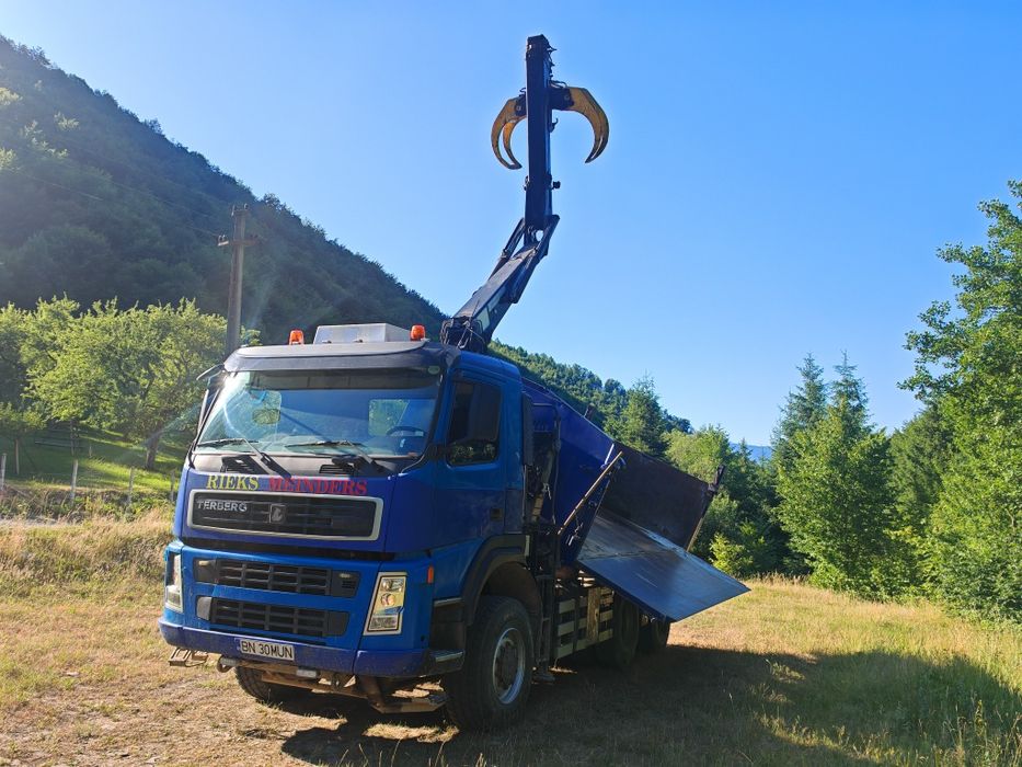 Basculanta cu macara Volvo Vand sau schimb.