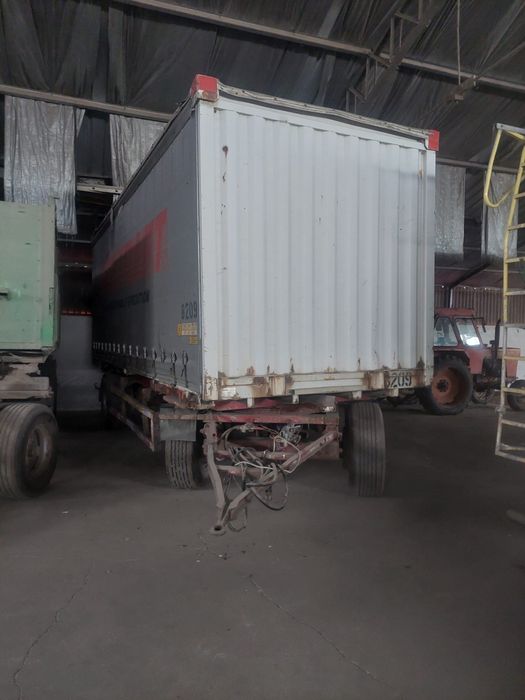 Vand 3 remorci in stare perfecta