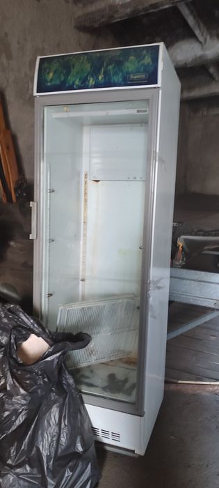 Ветринный холодильник