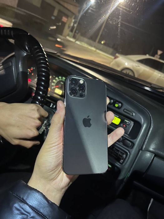 Продам Iphone 12 Pro 128gb