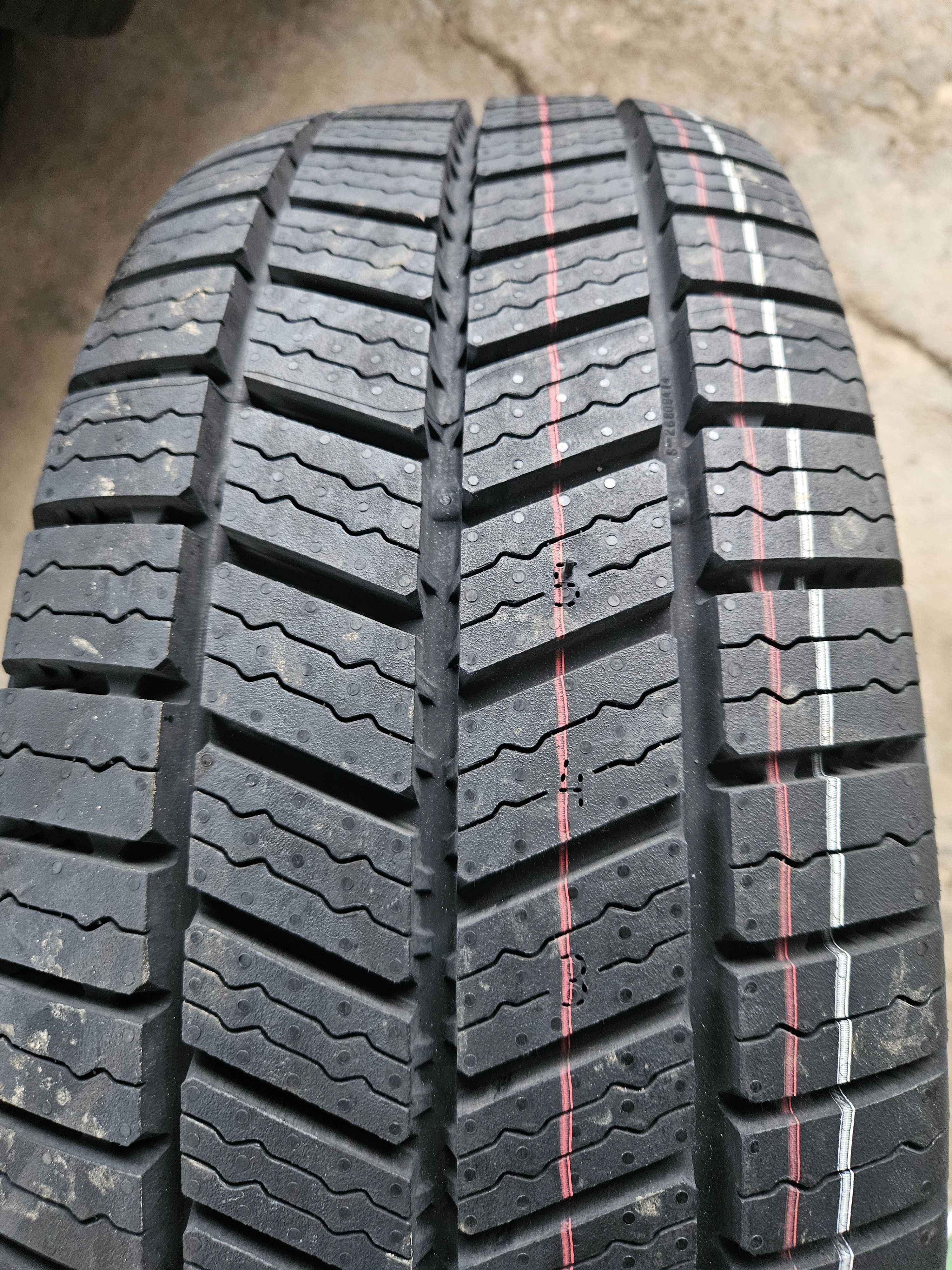 4 Нови бусови гуми 235/65R16C Continental Van A/S Ultra 121/119R 10PR