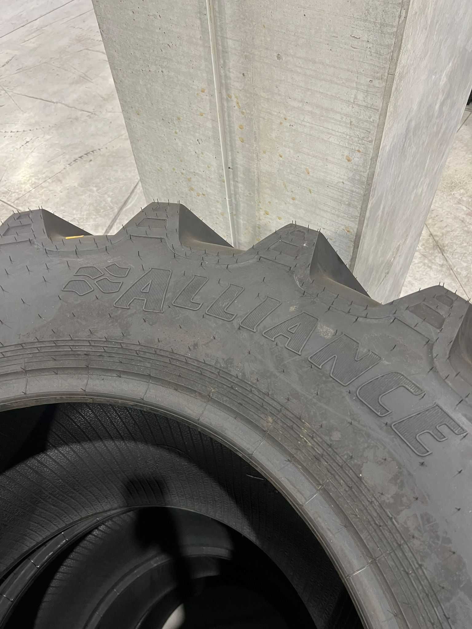 600/65R28 Alliance Cauciucuri Radiale pe sarma pt Fendt 711 VARIO