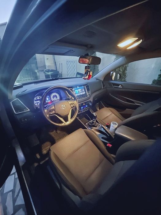 Hyundai Tucson III (1.7 CRDI)