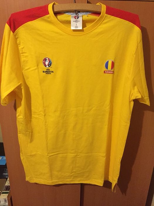 Tricouri marimea M/L noi,diverse modele