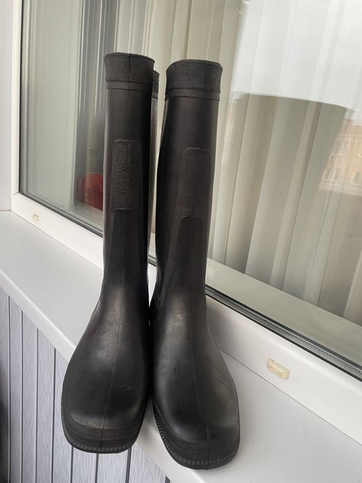 Резиновые сапоги