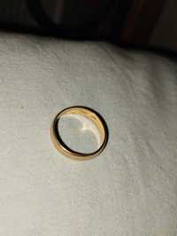 Продам обручальное кольцо