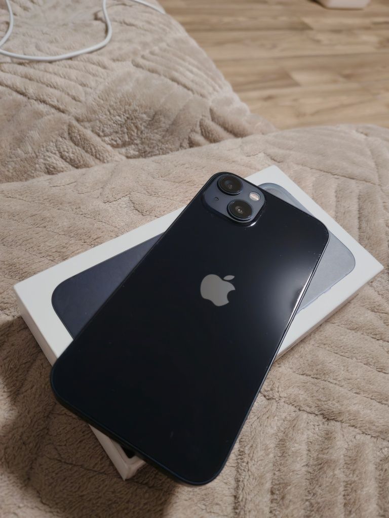 iPhone 13 Black.