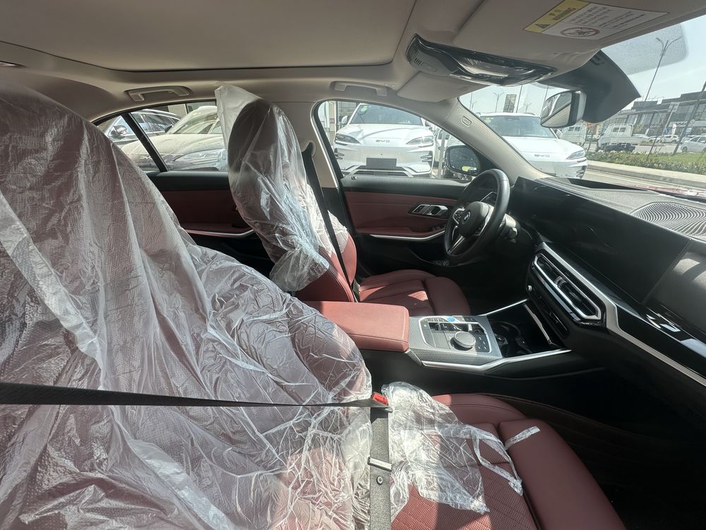 BMW i 3 L 40 2024 года выпуска