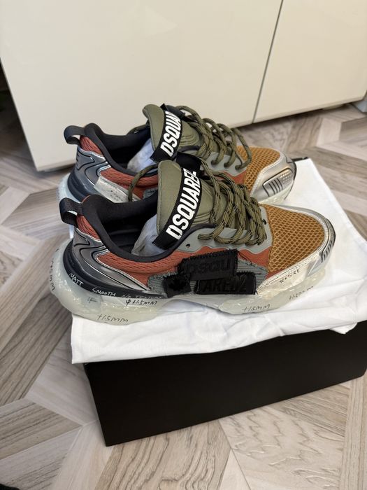 Продавам оригинални Dsquared sneakers 44 номер