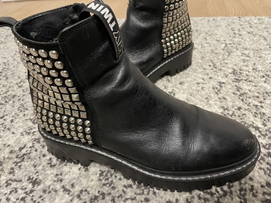 Ghete Twinset,stare buna,piele