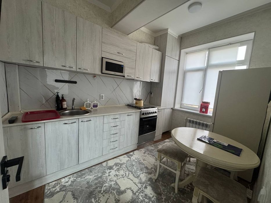 Аренда Ижара иззат кадышева 1/3/8 ғиштли дом хамма жихозлари билан