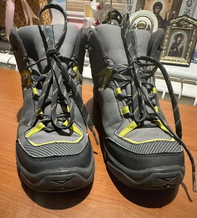 Bocanci drumeție marimea 38