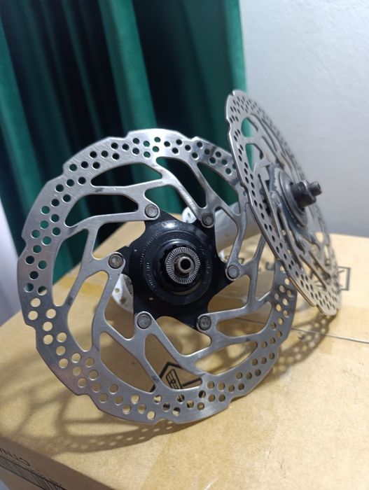 Butuci bicicleta shimano