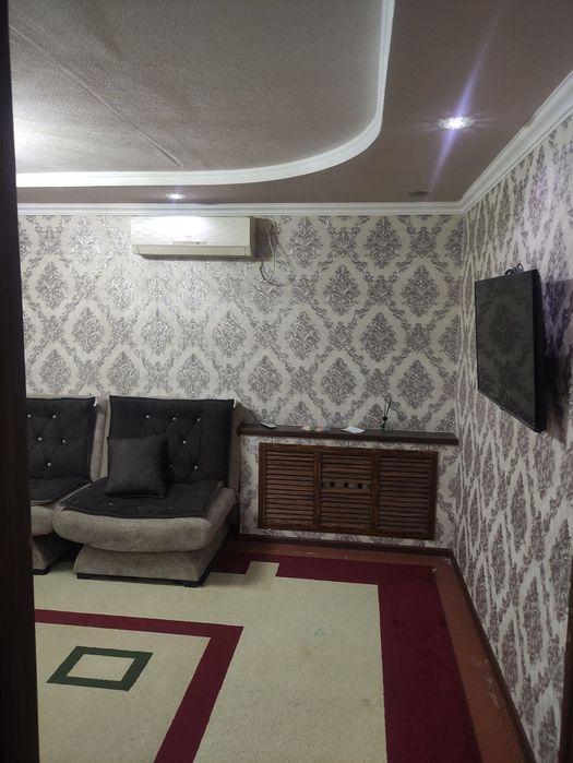 Chilonzor 4kvartalda 2 ta uy sotiladi srochna 4 etaj