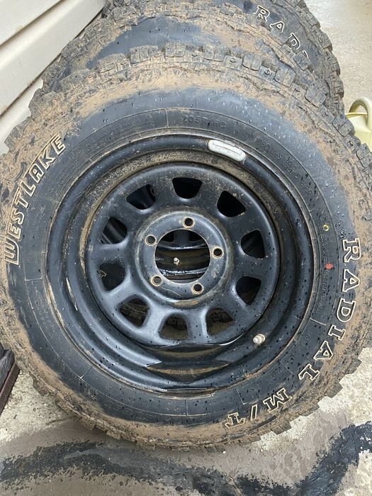 Гуми с джанти 205.80-16