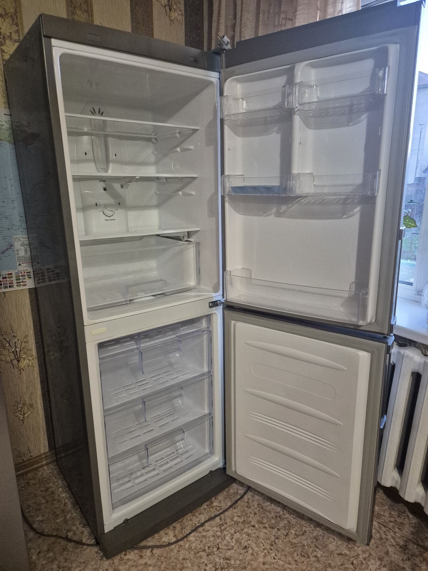 Продаётся холодильник