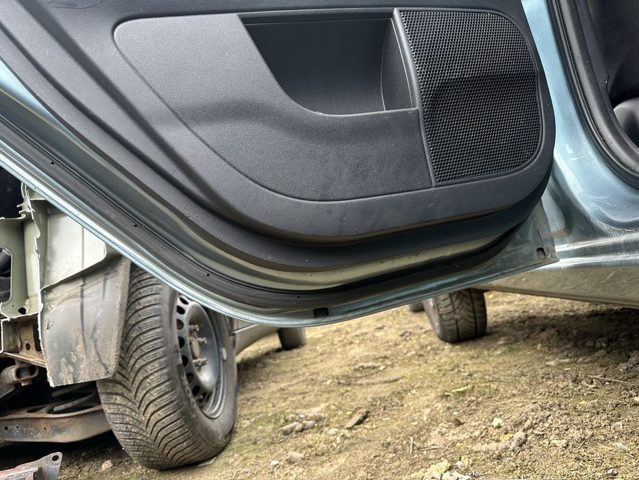 Задна лява врата за Митсубиши Лансър седан 2008-