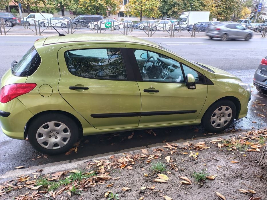 Peugeot 308 1,4 benzină stare excelentă