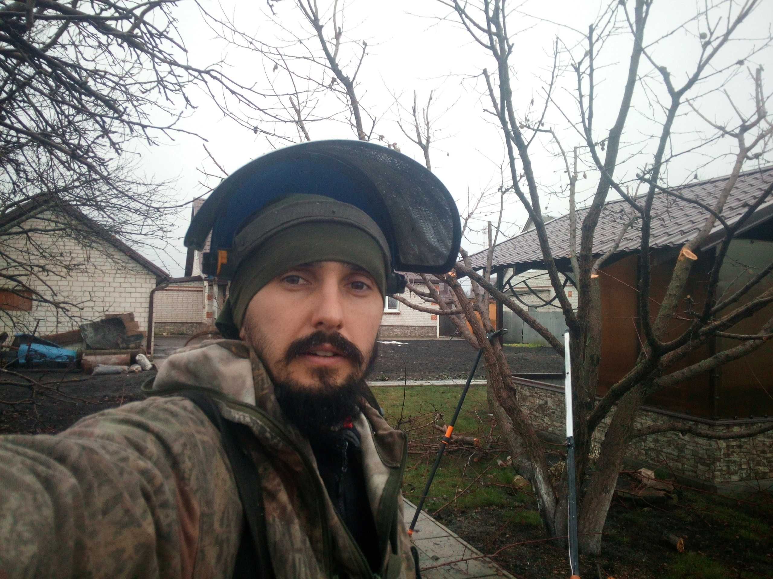 Спил деревьев. Обрезка деревьев.