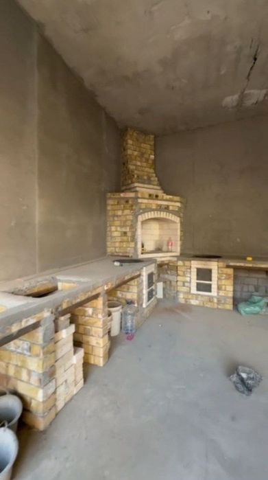 Sotiladi Дом Мирабад Махаля Карасу 8,21 сотки 3 уровня ор. Рисовый