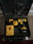 Bormașină Dewalt