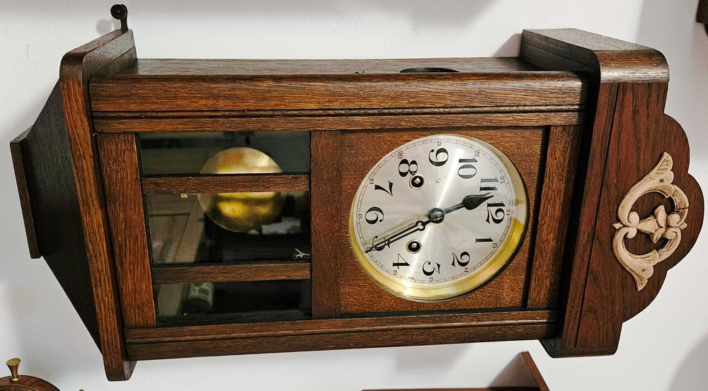 Ceas de perete cu pendula F. Mauthe